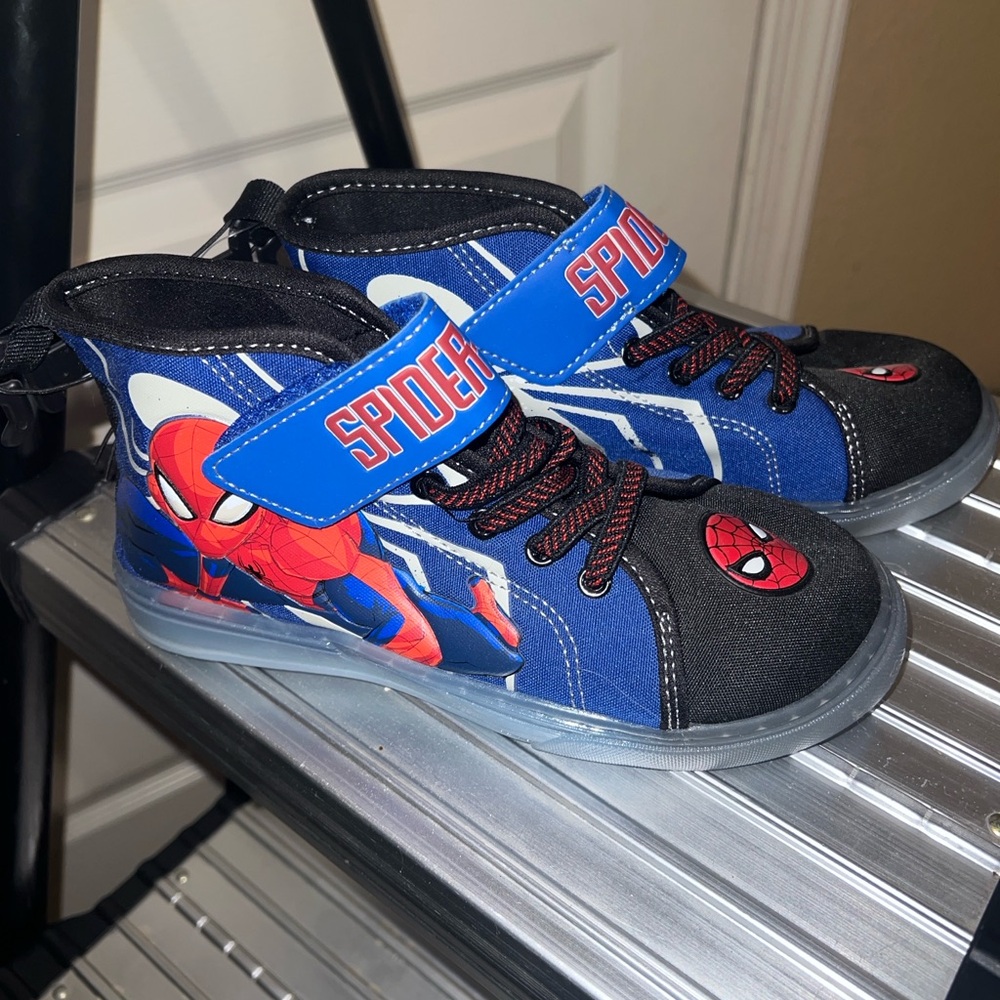 Spiderman Kids High-Top Sneakers - Blue and Black light up (multiple sizes)